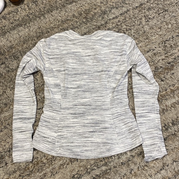 Lululemon Close to Crossing LS Rulu sz medium LW3CEJS - Picture 9 of 11